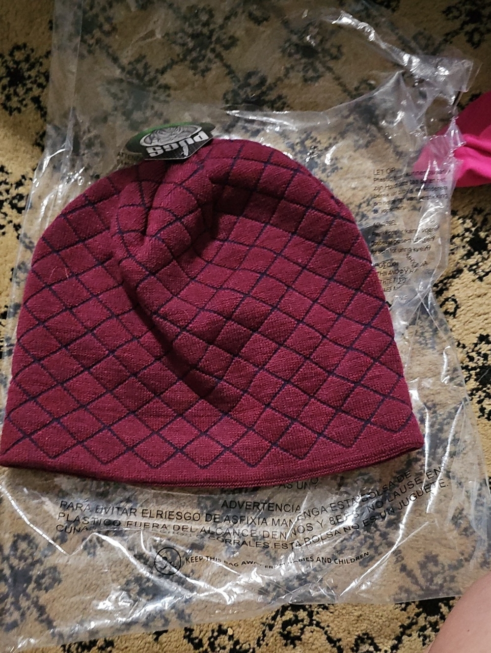 Diamond-Quilt Knit Beanie - Burgundy